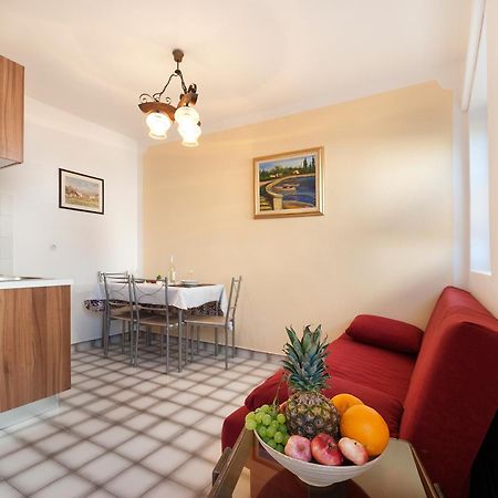 Weis Apartments ロヴィニ 部屋 写真