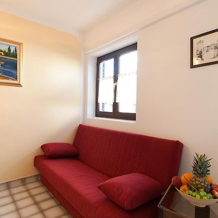 Weis Apartments ロヴィニ 部屋 写真