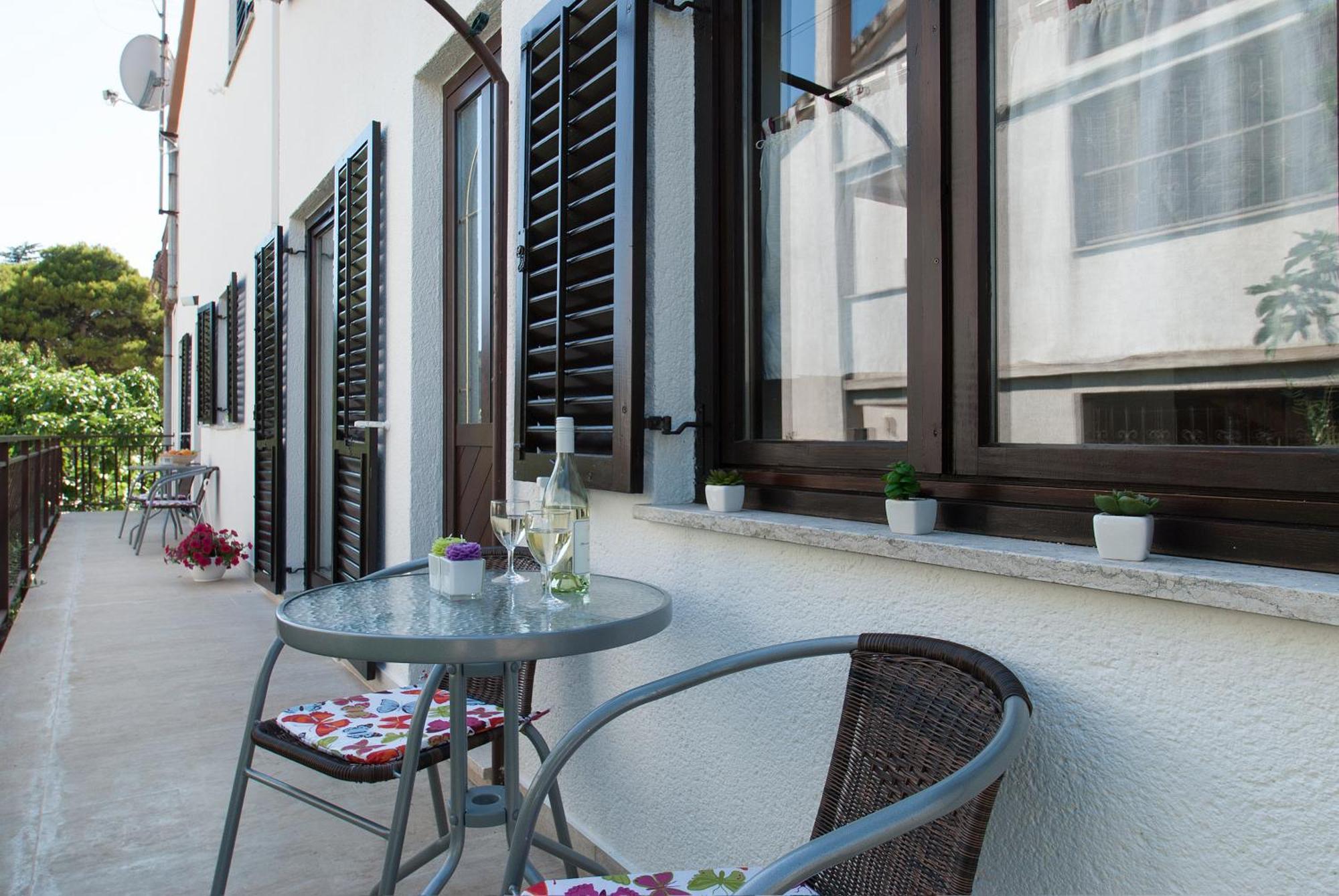Weis Apartments ロヴィニ 部屋 写真